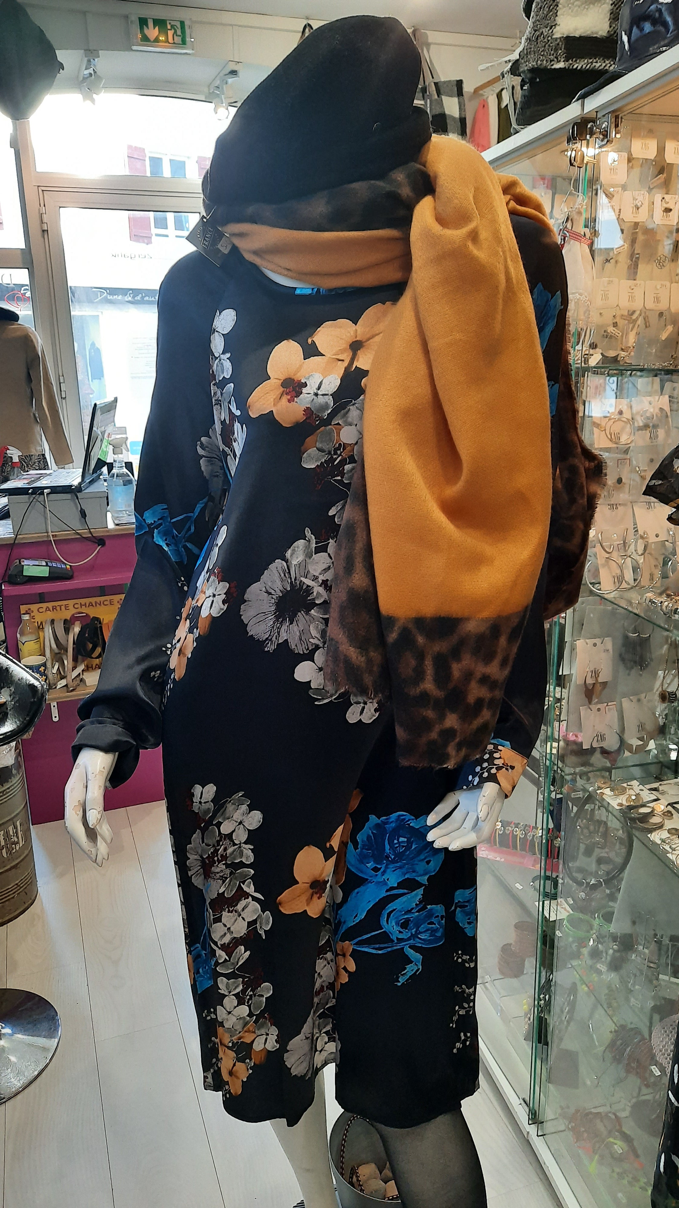Robe 180124-824
